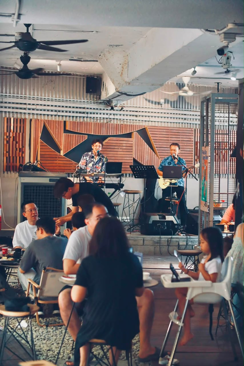 Live band entertaining guests